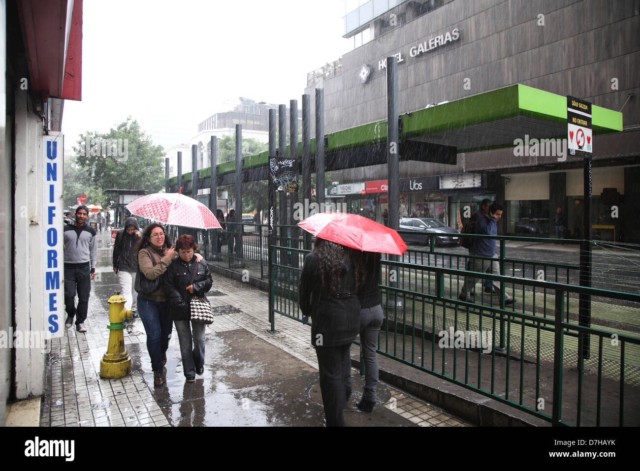 Lluvia en Santiago: ¿A qué hora comenzará a llover este miércoles en la RM?